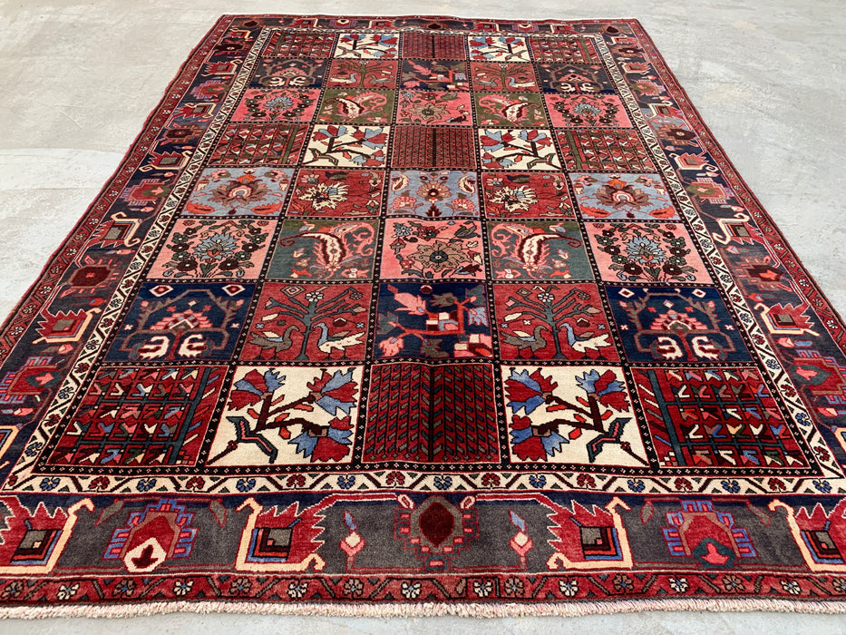 Handgemaakt Perzisch wollen vloerkleed 215x305 cm - Perzisch tapijt met rood paneel en een blauw & grijs tribale rand - Exacte afmeting 307 cm x 213 cm - KBHM-854
