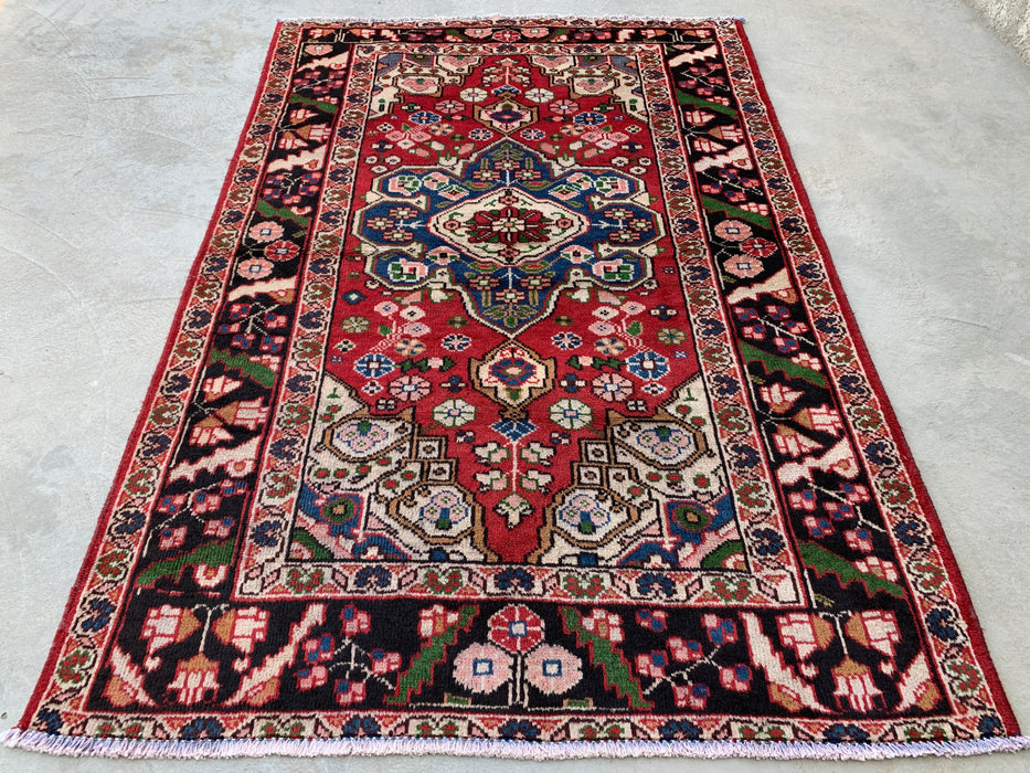 6'5 x 4'5 handgeknoopt Perzisch wollen tapijt - Rood floraal medaillonontwerp met zwarte rand - KBHM-862