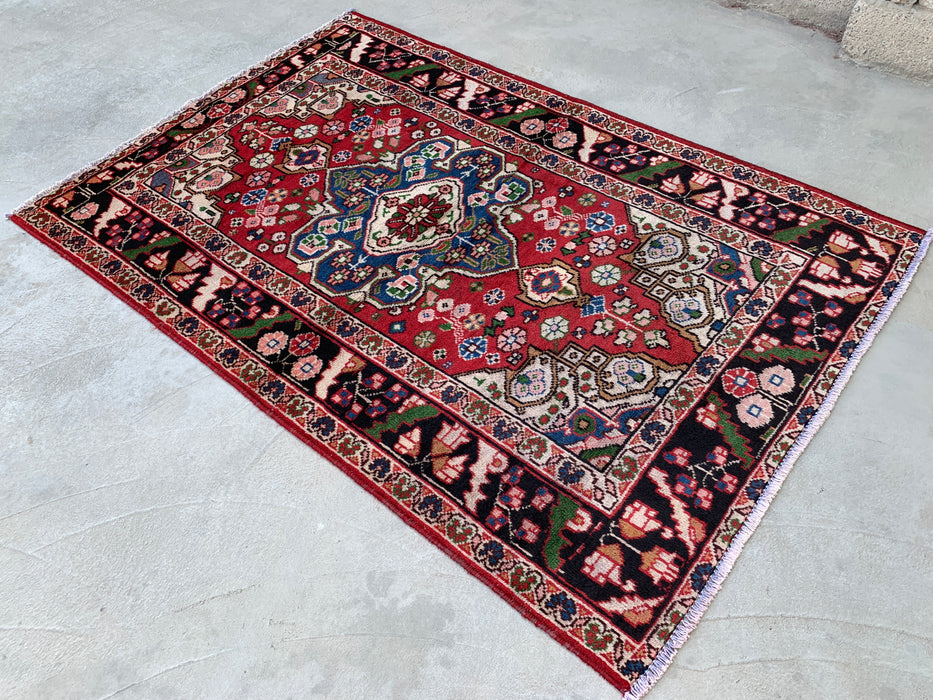 6'5 x 4'5 handgeknoopt Perzisch wollen tapijt - Rood floraal medaillonontwerp met zwarte rand - KBHM-862