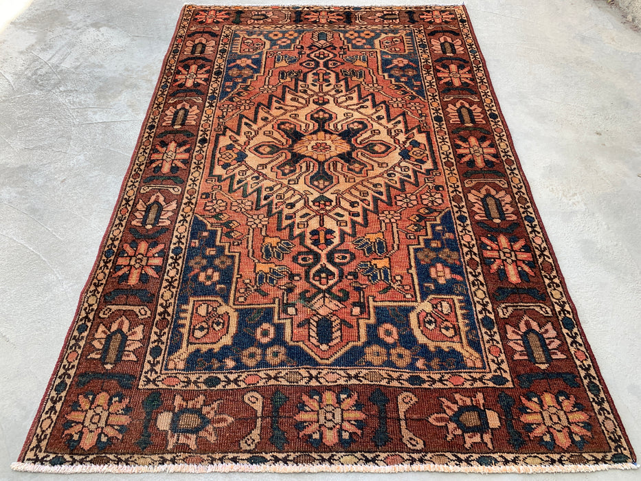 216 cm x 140 cm handgeknoopt Perzisch wollen tapijt - Bruin geometrisch medaillonontwerp met marineblauwe accenten - KBHM-865