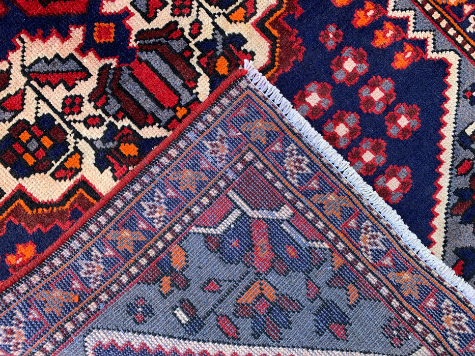 277 x 104 cm handgeknoopt Perzisch wollen loper - Marineblauw tribaal medaillonmotief met ivoorkleurige accenten - KBHM-868