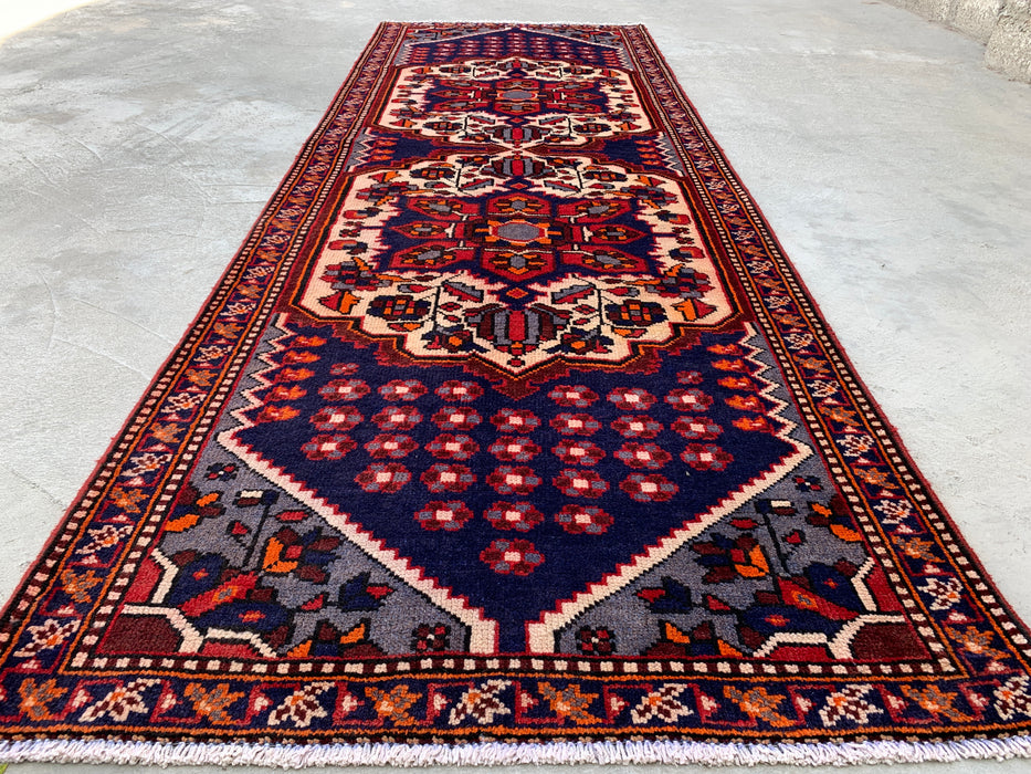 277 x 104 cm handgeknoopt Perzisch wollen loper - Marineblauw tribaal medaillonmotief met ivoorkleurige accenten - KBHM-868