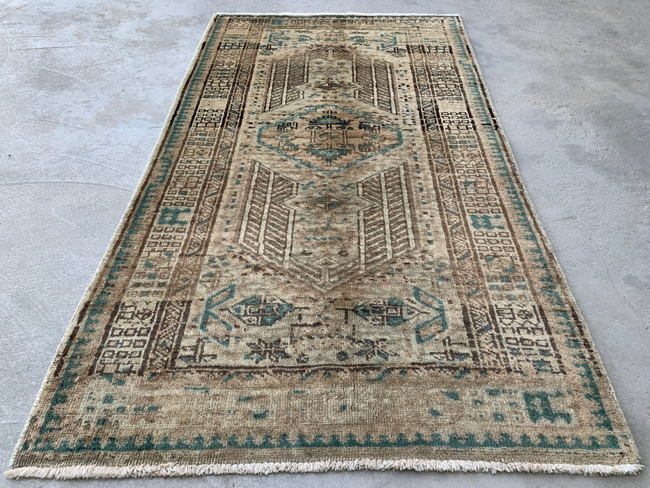 5'6 x 3'6 handgeknoopt Perzisch wollen tapijt - Beige vintage tribaal design met zachtblauwe accenten - KBHM-869