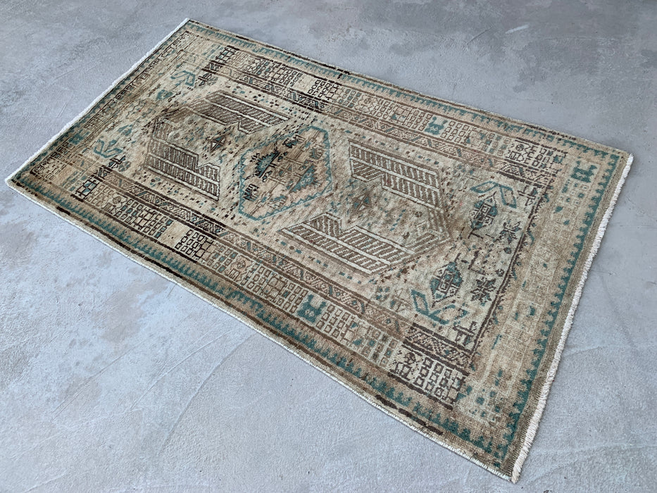 5'6 x 3'6 handgeknoopt Perzisch wollen tapijt - Beige vintage tribaal design met zachtblauwe accenten - KBHM-869