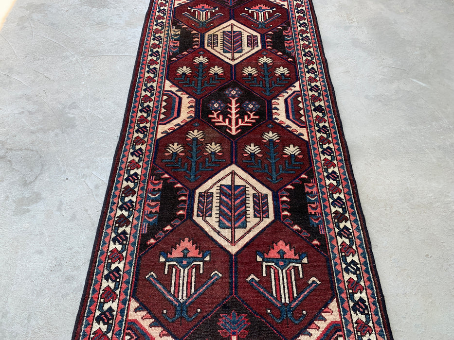 9'10 x 3'5 handgeknoopte Perzische wollen loper - Tribaal zeshoekig ontwerp in bruin, rood & ivoor - KBHM-873