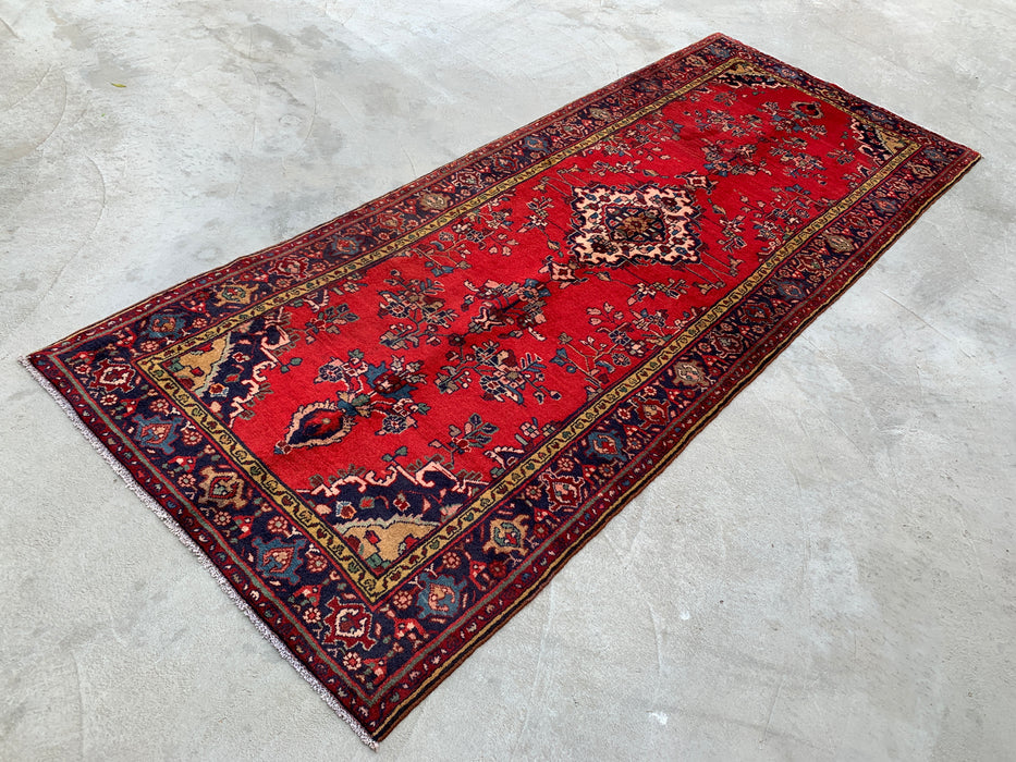 9'6 x 3'9 Handgeknoopt Perzisch wollen loper - Rood bloemenmedaillonontwerp met marineblauwe rand - KBHM-880