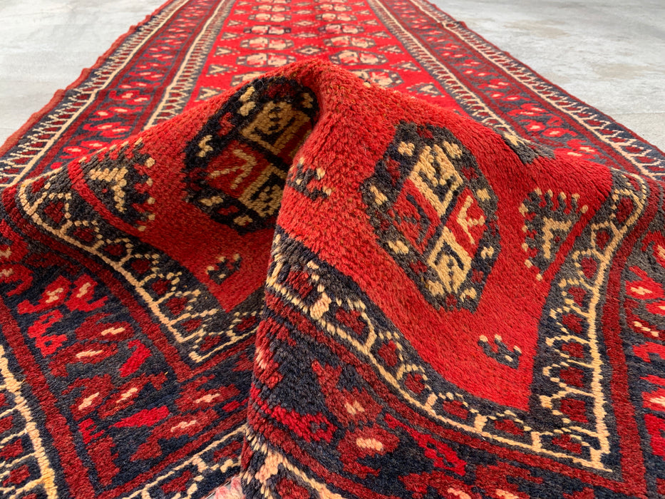 338 x 112 cm handgeknoopt Perzisch wollen loper - Rood geometrisch tribaal motief - KBHM-881