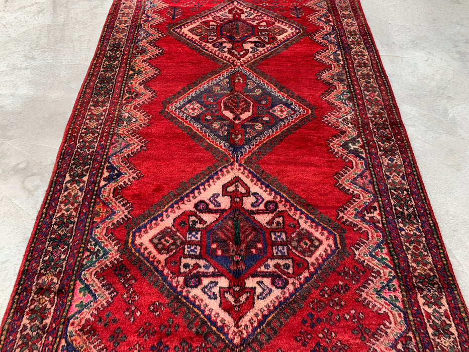9'2 x 5'2 handgeknoopt Perzisch wollen tapijt - Rood tribaal medaillonontwerp met marineblauwe accenten - KBHM-908