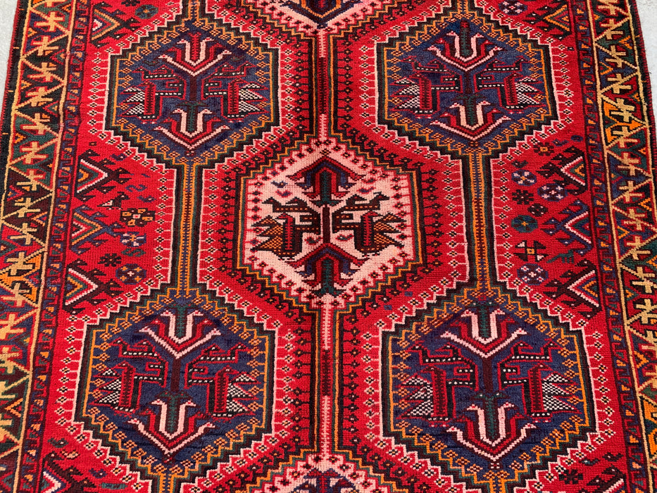 7'10 x 5'0 handgeknoopt Perzisch wollen vloerkleed - Rood tribaal geometrisch medaillonontwerp met blauwe accenten - KBHM-910