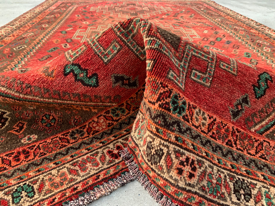 241 x 104 cm handgeknoopt Perzisch wollen loper - Rood tribaal medaillonontwerp met bruine accenten - KBHM-913