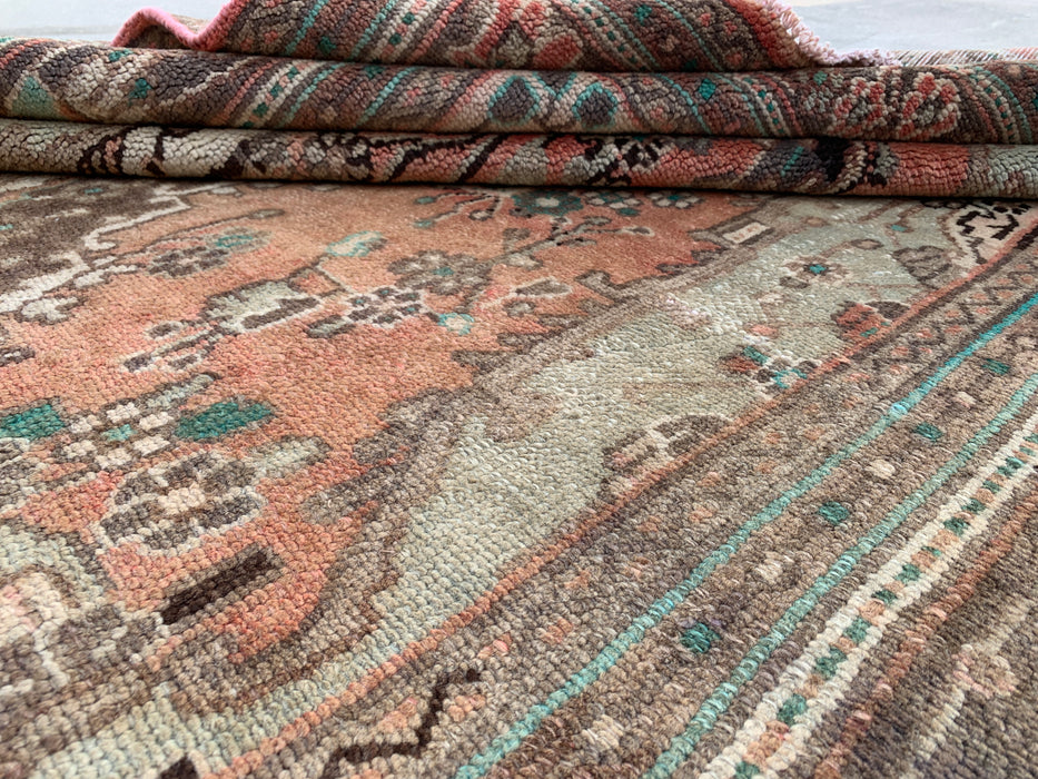Handgemaakt Perzisch wollen vloerkleed 7x10 - Vervaagd beige & perzik vintage bloemenmedaillon Perzisch stijl vloerkleed - Exacte maat 312 cm x 196 cm - KBHM-938