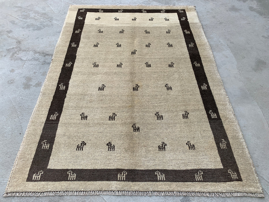 165 x 119 cm handgeknoopt Perzisch wollen vloerkleed - Ivoor met minimalistisch diermotief - KBHM-951