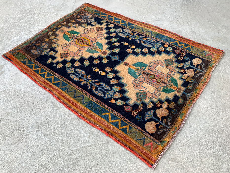 4'2 x 3'1 handgeknoopt Perzisch wollen tapijt - Marineblauw veld met ivoorkleurig geometrisch bloemendesign - KBHM-956