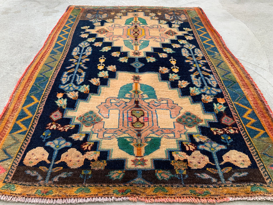 4'2 x 3'1 handgeknoopt Perzisch wollen tapijt - Marineblauw veld met ivoorkleurig geometrisch bloemendesign - KBHM-956