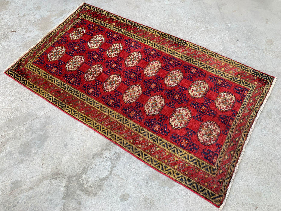 137 cm x 79 cm handgeknoopt Perzisch wollen tapijt - Rood geometrisch tribaal ontwerp - KBHM-976
