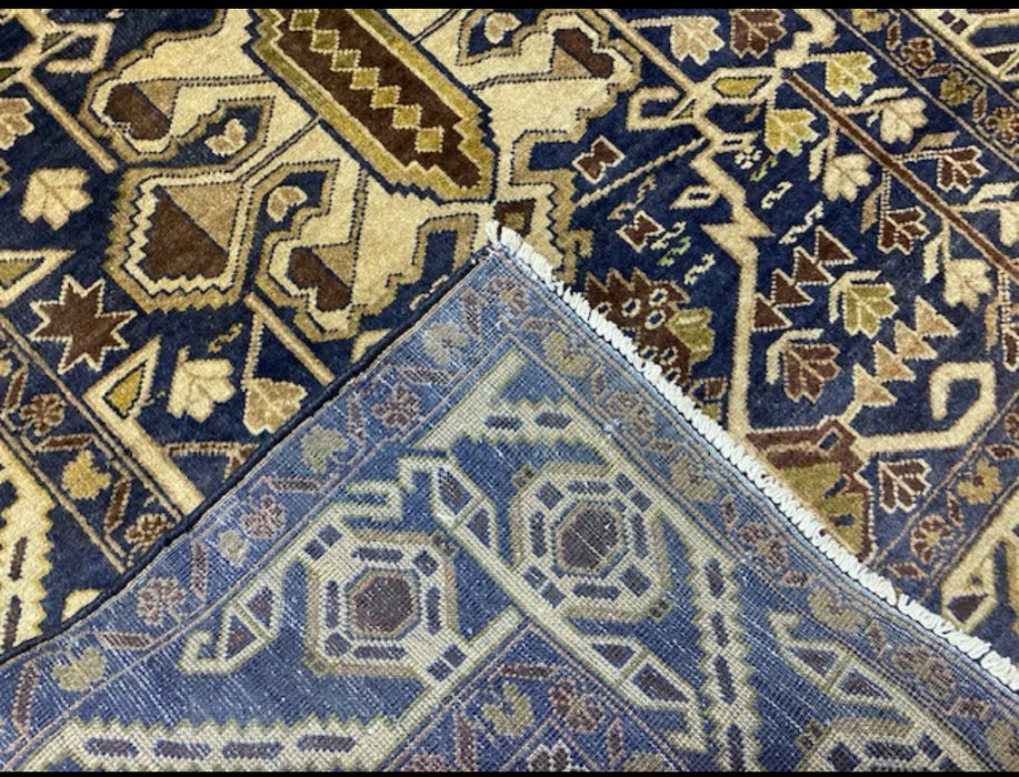 114 cm x 203 cm Handgeknoopt tribaal wollen vloerkleed – marineblauw & beige geometrisch patroon