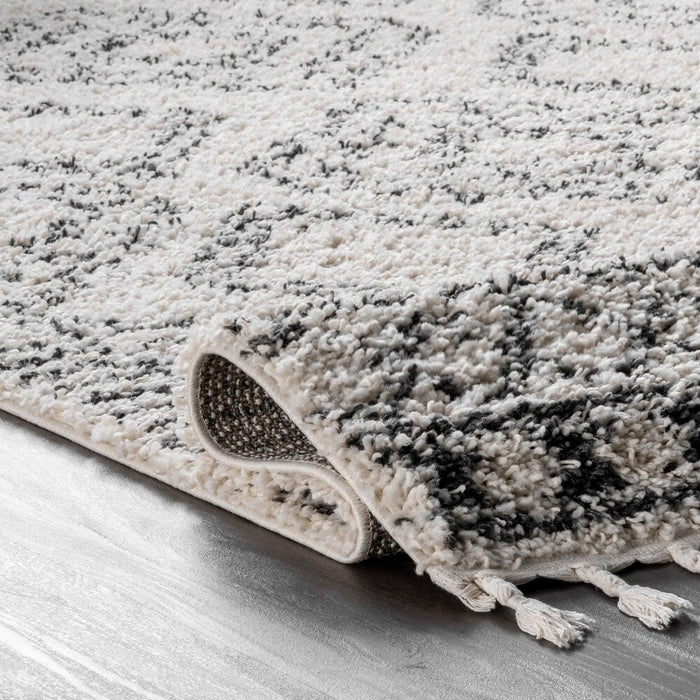 Diana Moroccan Tribal Tassel Area Rug – 8' x 11'