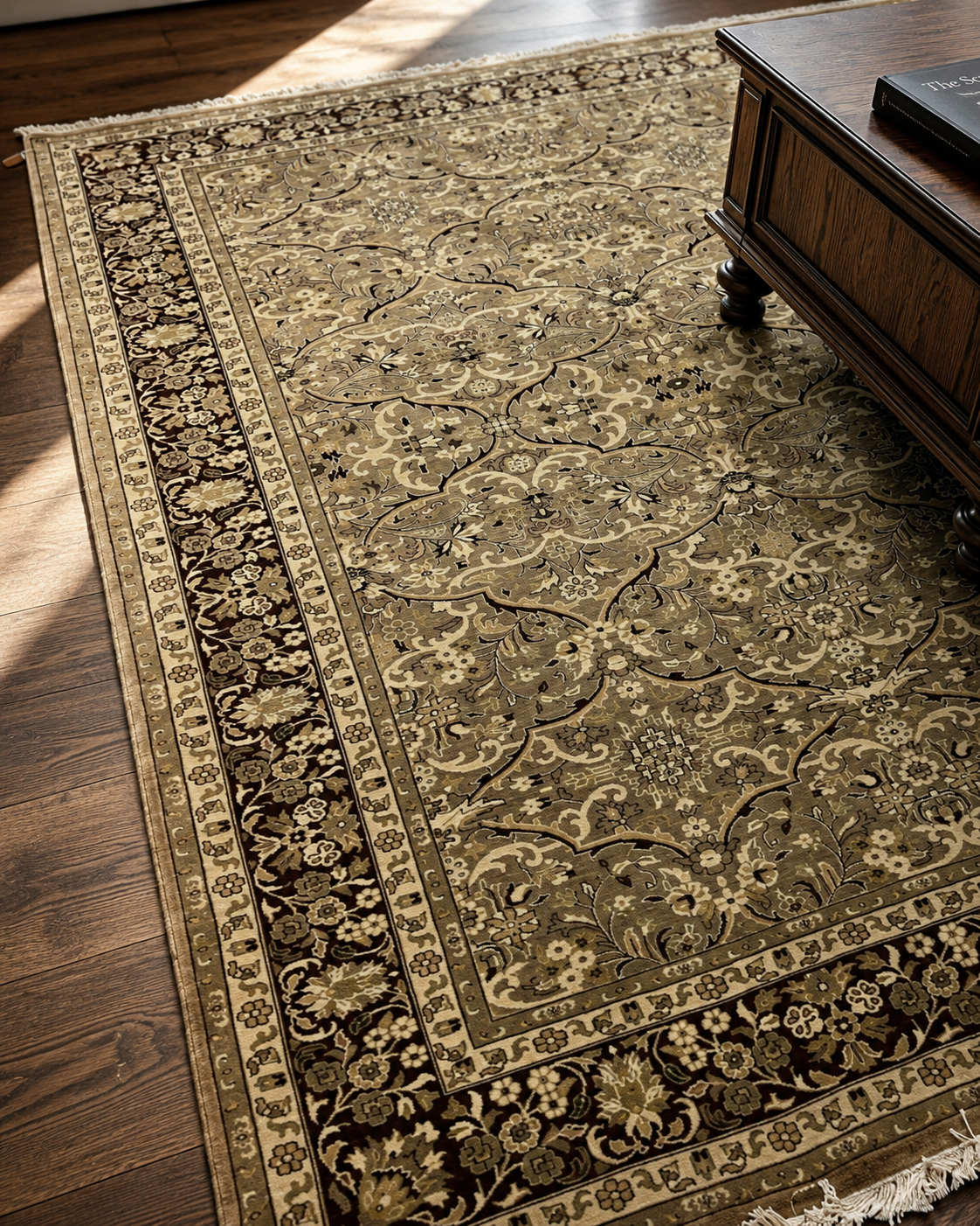 5'10" x 9'0" Handmade Persian Wool Rug wool texture and pattern detail