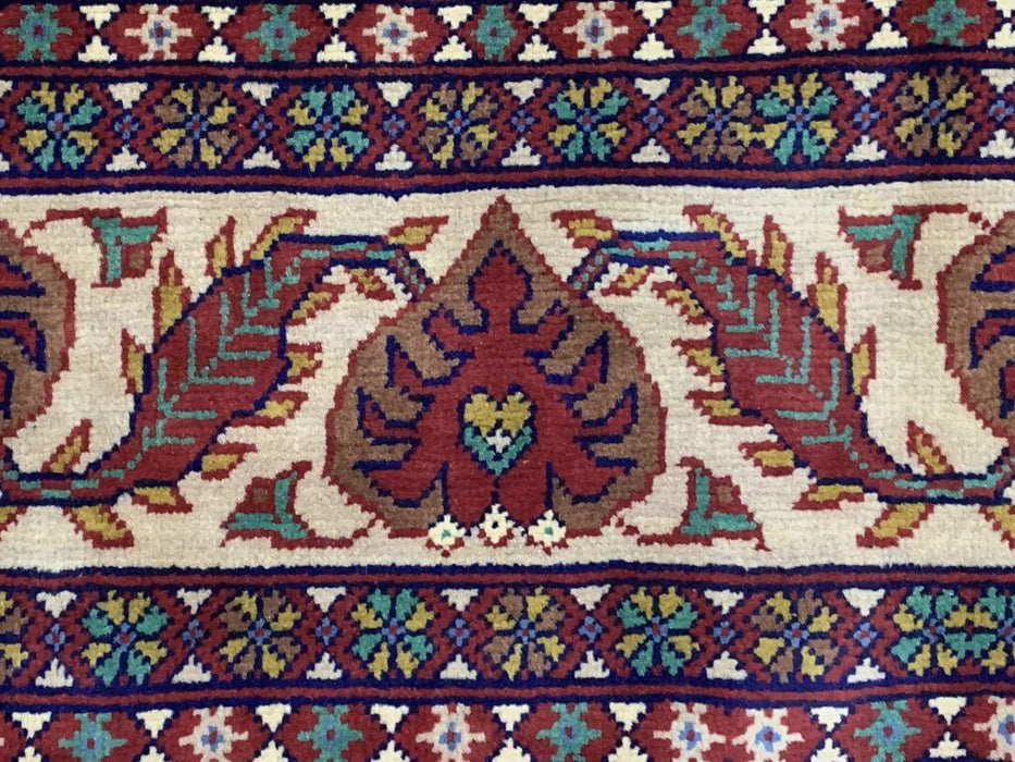7' x 10' Tribal Hand Knotted 100% Wool Area rug