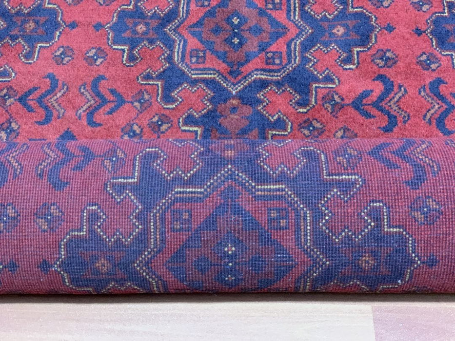 7' x 10' Tribal Hand Knotted 100% Wool Area rug
