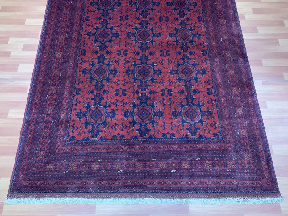 7' x 10' Tribal Hand Knotted 100% Wool Area rug